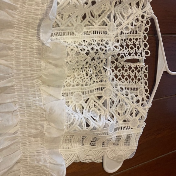 WHITE EYELET BLOUSE SLEEVELESS - Picture 5 of 5